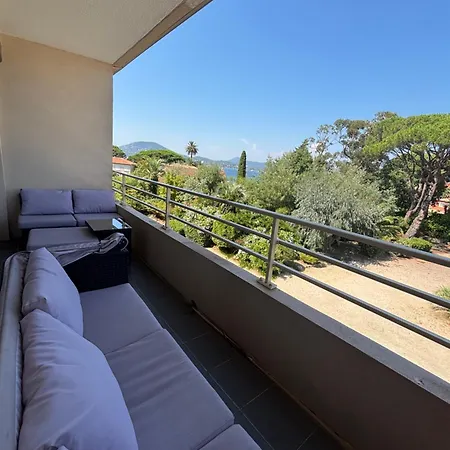 3 With Sea View Terraces In Peace Апартаменты