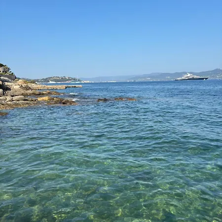 3 With Sea View Terraces In Peace Apartman Saint-Tropez